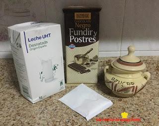 YOGURES DE CHOCOLATE EN THERMOMIX