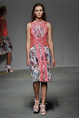 DISEÑADORES: Christopher Kane