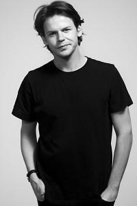 DISEÑADORES: Christopher Kane