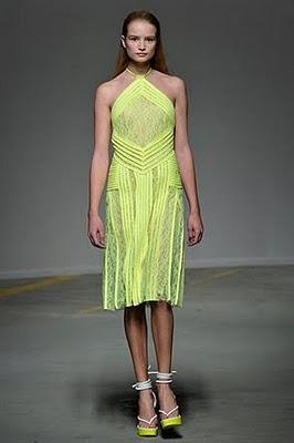 DISEÑADORES: Christopher Kane