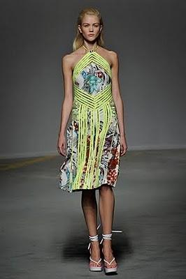 DISEÑADORES: Christopher Kane