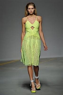 DISEÑADORES: Christopher Kane