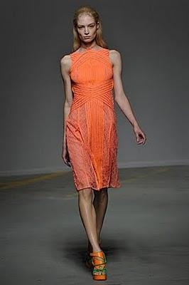 DISEÑADORES: Christopher Kane