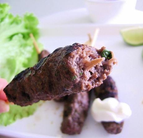 Brochetas de Kofta en el sartén