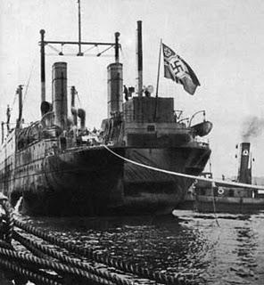 El Pinguin apresa a la flota ballenera noruega - 14/01/1941.