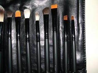 Manta Brochas Brigette Boutique