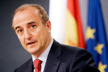 Miguel Sebastián, Ministro de Industria 5363407324 0a0869b690 retroactividad RD L 14/2010 Hachazo