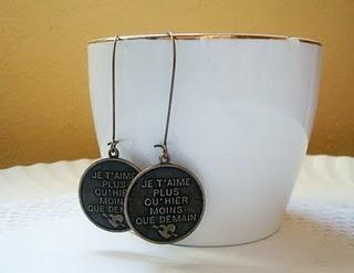 PENDIENTES JE T'AIME PLUS QU'HIER, MOINS QUE DEMAIN