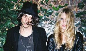 Minks: lluvia en los suburbios