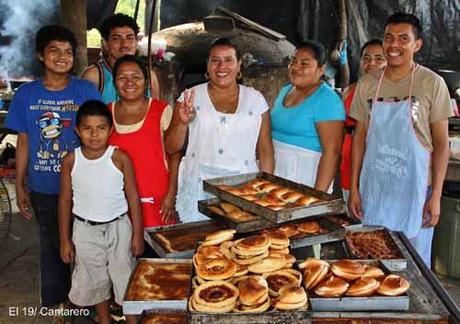 Mujeres transforman su vida con Programa Usura Cero Mujeres transforman su vida con Programa Usura Cero