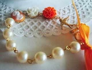 PULSERA VINTAGE CAMAFEOS NARANJAS