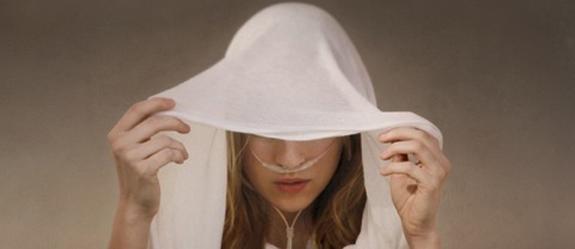 sundance-2011-sound-of-my-voice-nos-habla-la-enigmatica-lider-de-una-curiosa-secta