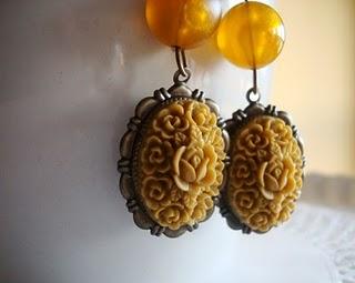 PENDIENTES BOUQUET MARRONES