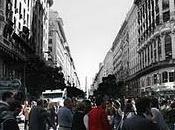 Microrelatos sonorizados: Comer pegados Bees.