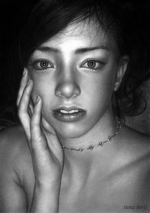 Tuna Ferit Hidayetoglu - maestra del grafito