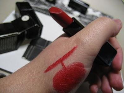 ILLAMASQUA - Throb Collection