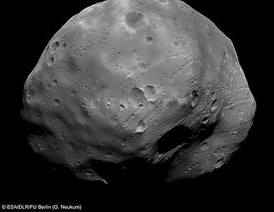 Mars Express retrata el hemisferio sur de Phobos