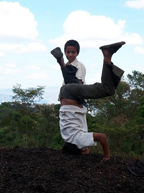 La Tierra respira a través de ausoles La Tierra respira a través de ausoles
