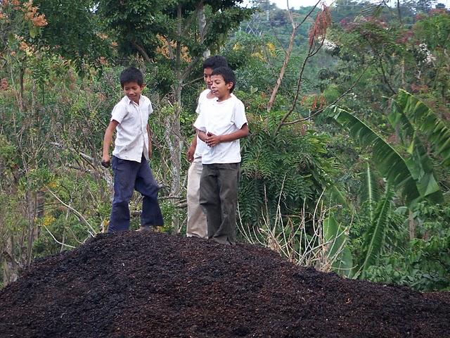 La Tierra respira a través de ausoles La Tierra respira a través de ausoles