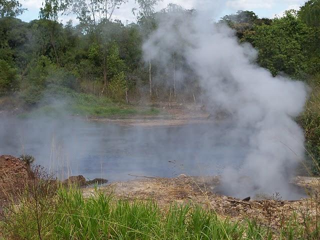 La Tierra respira a través de ausoles La Tierra respira a través de ausoles