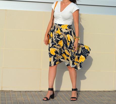zara_printed_midi_skirt_3 zara-printed-midi-skirt-outfit-street-style