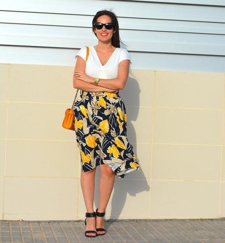 zara_printed_midi_skirt_8 zara-printed-midi-skirt-outfit