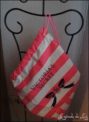 ALIEXPRESS mochila y toalla Victoria's Secret