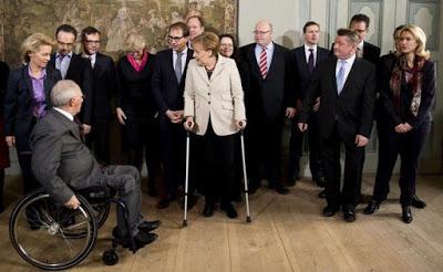 Merkel permitió la jubilación a los 63 años , tras imponerla a España a lo s 67.