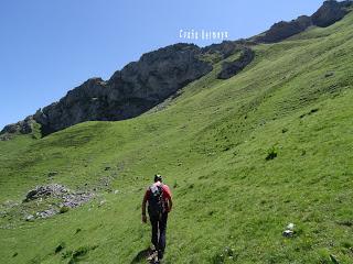 Tuiza Riba-La Forqueta del Portil.lín-Alto los Camisos-Puertos de Güeria-El Bocarón de L.leturbio