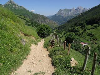 Tuiza Riba-La Forqueta del Portil.lín-Alto los Camisos-Puertos de Güeria-El Bocarón de L.leturbio