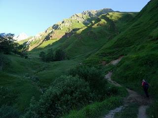 Tuiza Riba-La Forqueta del Portil.lín-Alto los Camisos-Puertos de Güeria-El Bocarón de L.leturbio
