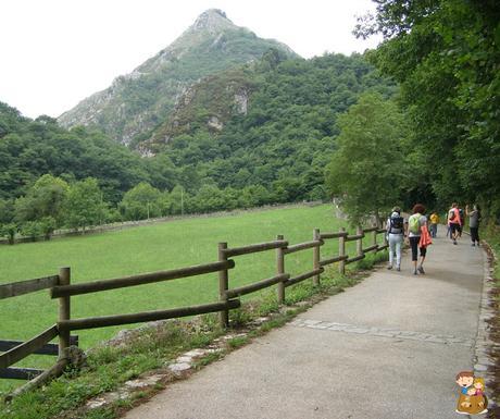 ruta del alba el trasgu la fronda parque natural de redes senderismo con niños Asturias