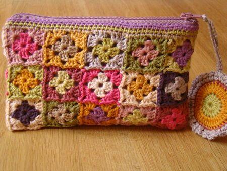 Zippered, lined granny square pouch.: 