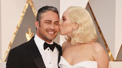 El guapetón,  Taylor Kinney, cumple 35 años