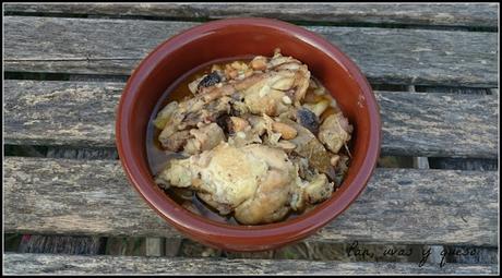Pollo en salsa de almendras de Catí (tradicional o Crock-Pot)