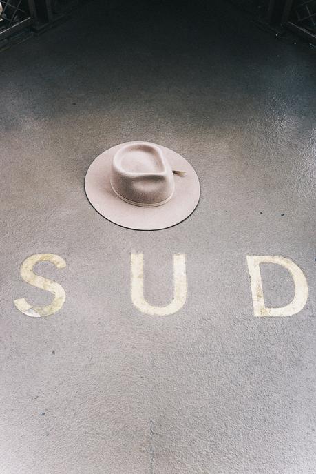 Tour Eiffel Home_Away_Paris-Tour_Eiffel-7