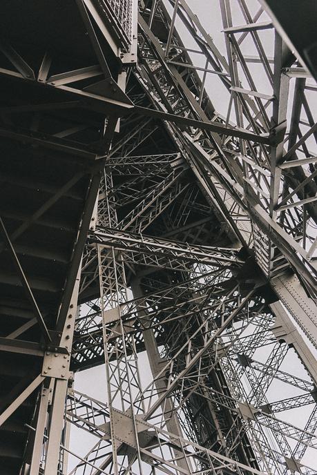 Tour Eiffel Home_Away_Paris-Tour_Eiffel-18