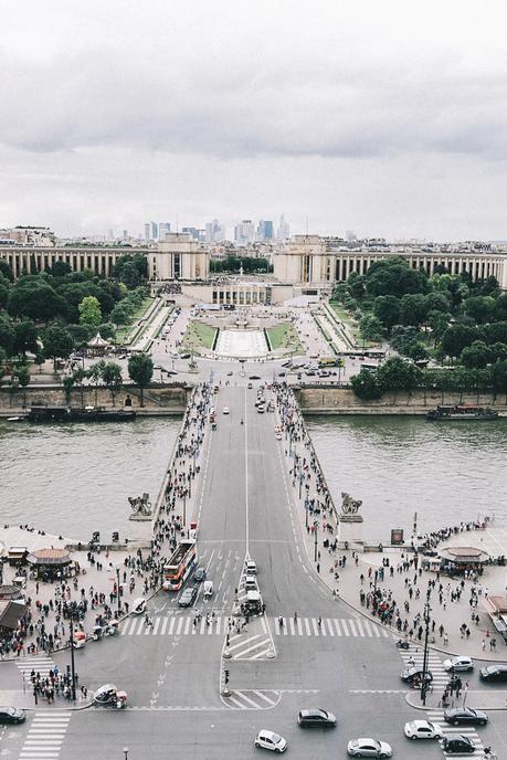 Tour Eiffel Home_Away_Paris-Tour_Eiffel-14