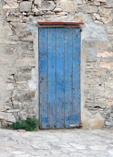 puerta azul