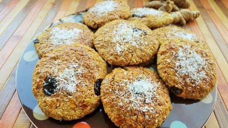 Galletas veganas de avena con cúrcuma y miel de palma
