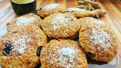 Galletas veganas de avena con cúrcuma y miel de palma