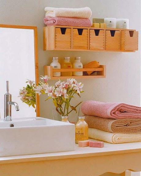 BATHROOM DECOR AND STORAGE