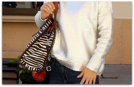 TODAY WE'RE GOING WITH A LOOK TODAY WE'RE GOING WITH A LOOK