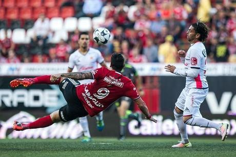 Xolos Tijuana gana 2-0 a Monarcas Morelia en al J1 del Ap 2016 Xolos Tijuana gana 2-0 a Monarcas Morelia en al J1 del Ap 2016