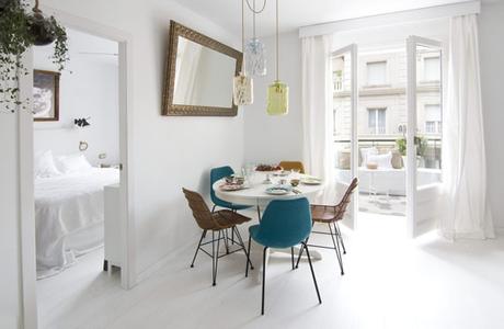 Home tour: un apartamento estilo vintage en blanco