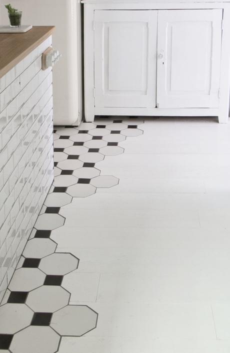 Home tour: un apartamento estilo vintage en blanco