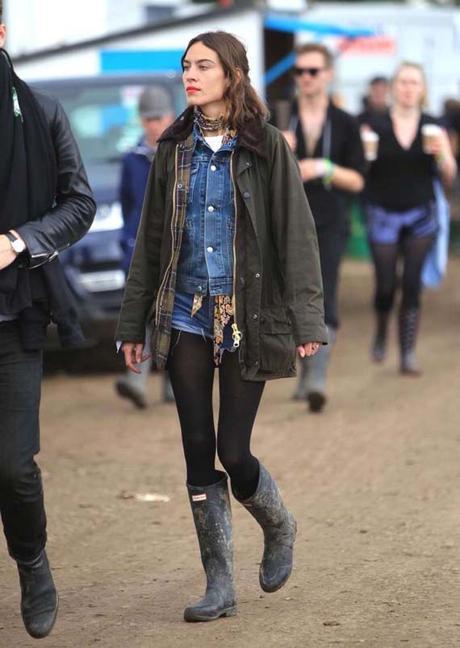 Moda, gente y estilo: los outfits del festival de Glastonbury