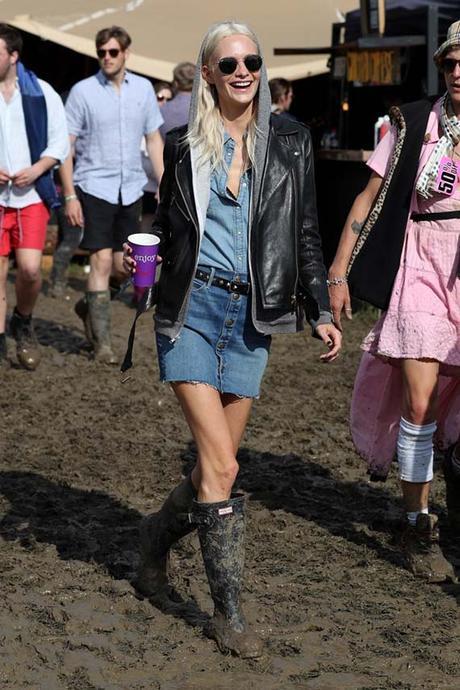 Moda, gente y estilo: los outfits del festival de Glastonbury