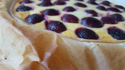 Pastel de cerezas y queso