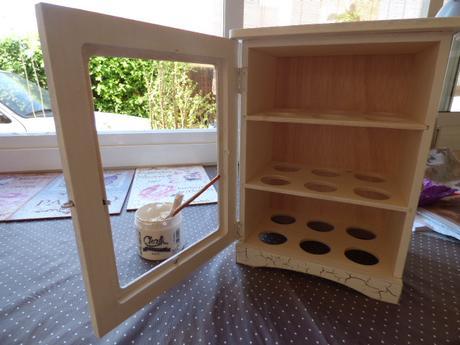 Decorando una huevera